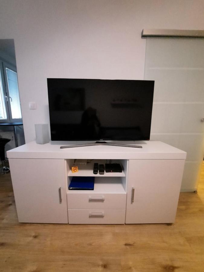 Apartment Klimka With Balcony, Free Wifi And Free Parking บราติสลาวา ภายนอก รูปภาพ