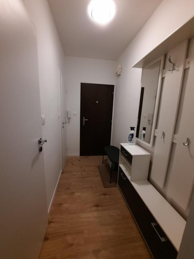 Apartment Klimka With Balcony, Free Wifi And Free Parking บราติสลาวา ภายนอก รูปภาพ