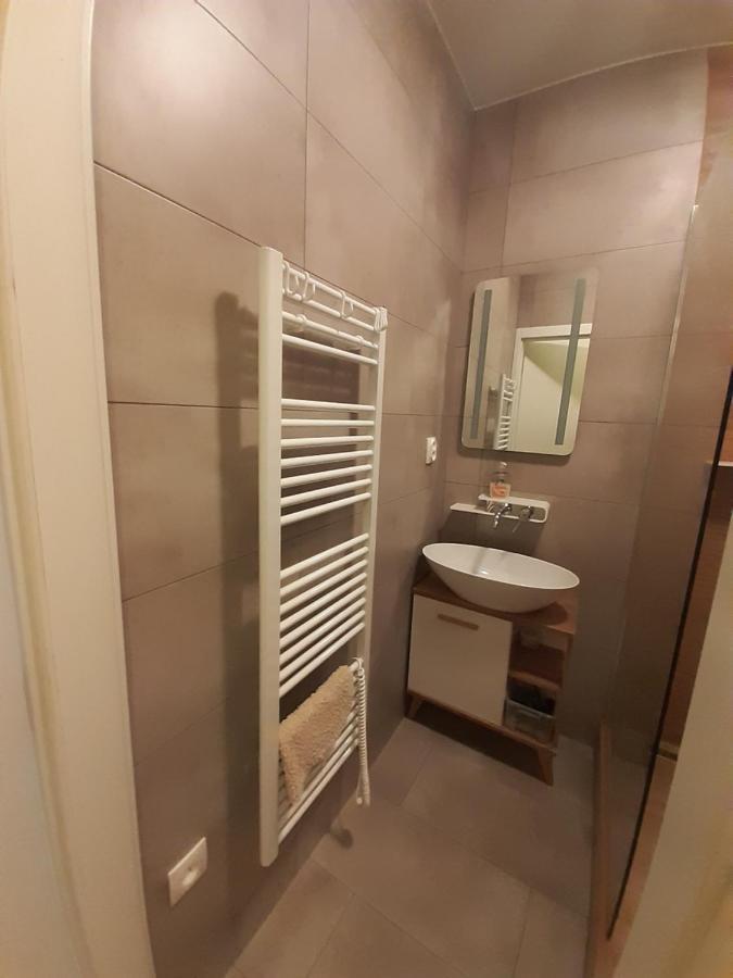 Apartment Klimka With Balcony, Free Wifi And Free Parking บราติสลาวา ภายนอก รูปภาพ